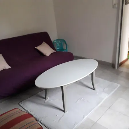 Holiday home Maison Chaleureuse Avec Cheminee Des Coudrais Tourouvre au Perche