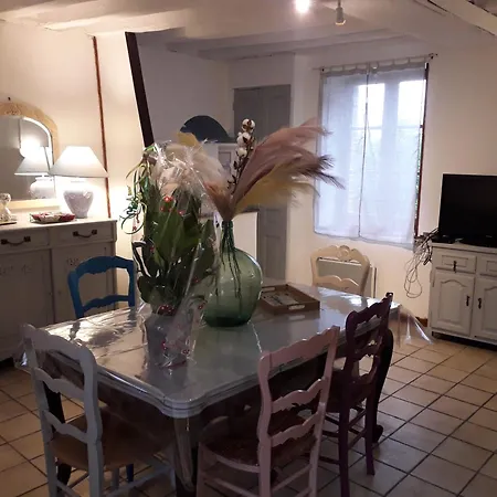 Maison Chaleureuse Avec Cheminee Des Coudrais Holiday home